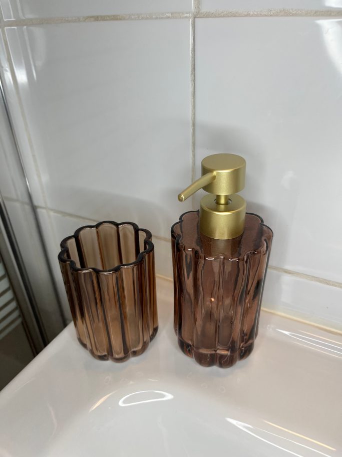 Accessoires en verre fumé Accessoires de salle de bain en verre fumé avec distributeur doré